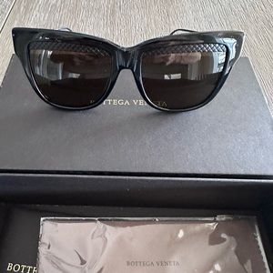 Like New Bottega Sunglasses